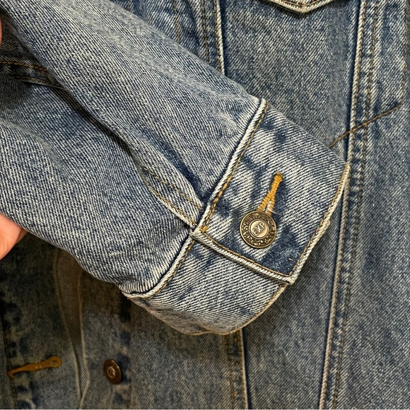 β‘οΈ SOLD Men's Express Denim Jacket Faux Leather Collar, Size Large - Picture 6 of 11